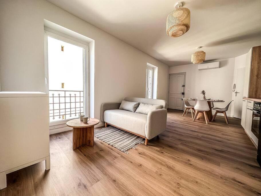 Apartment T2 Le Miredames *